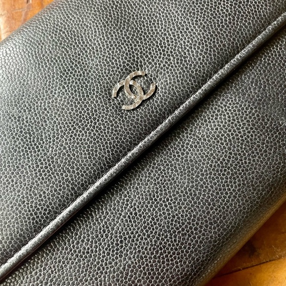 Lightly use CHANEL black caviar bifold wallet - Picture 7 of 7